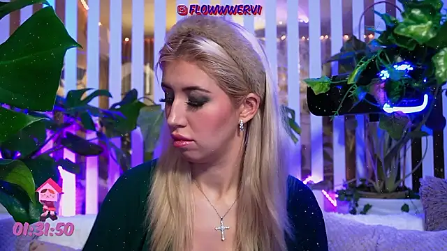 Snapshot of FlowweerGirl chatting on February 2, 2026, 11:14 pm FlowweerGirl online show from February 2, 2026, 11:14 pm