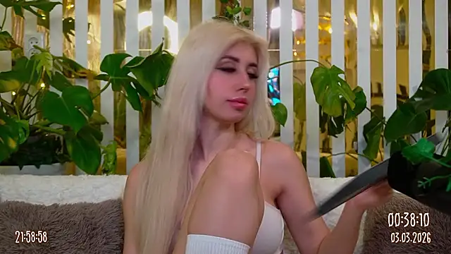 Snapshot of FlowweerGirl chatting on March 3, 2026, 6:58 pm FlowweerGirl online show from March 3, 2026, 6:58 pm