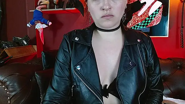 LunaTikka online show from March 7, 2026, 10:07 pm