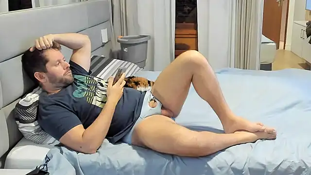 Snapshot of RipMyUnderwear chatting on July 27, 2026, 10:39 pm RipMyUnderwear online show from July 27, 2026, 10:39 pm