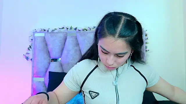 iris and damian online show from April 8, 2026, 5:24 pm