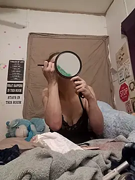 snowbird1117 online show from January 15, 2026, 1:37 pm