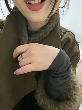 yaqing666 online show from January 13, 2026, 2:22 pm