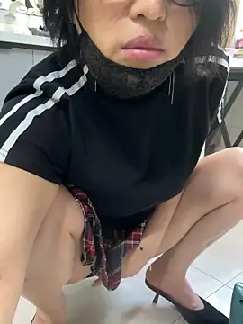 luckybaby666999 online show from May 15, 2026, 11:12 pm