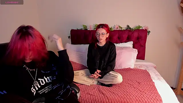 Snapshot of Eros_Nyx_ chatting on May 20, 2026, 1:06 pm Eros Nyx online show from May 20, 2026, 1:06 pm