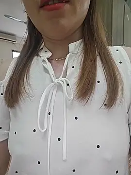 Snapshot of Baby-Linh chatting on May 31, 2026, 1:36 am Baby-Linh online show from May 31, 2026, 1:36 am