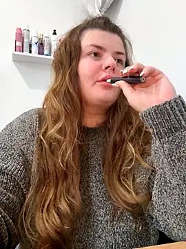 Snapshot of EvKamenskih chatting on December 14, 2025, 7:36 am EvKamenskih online show from December 14, 2025, 7:36 am