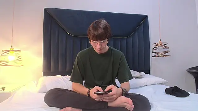 Snapshot of JeffBellfort chatting on June 23, 2026, 8:51 pm JeffBellfort online show from June 23, 2026, 8:51 pm