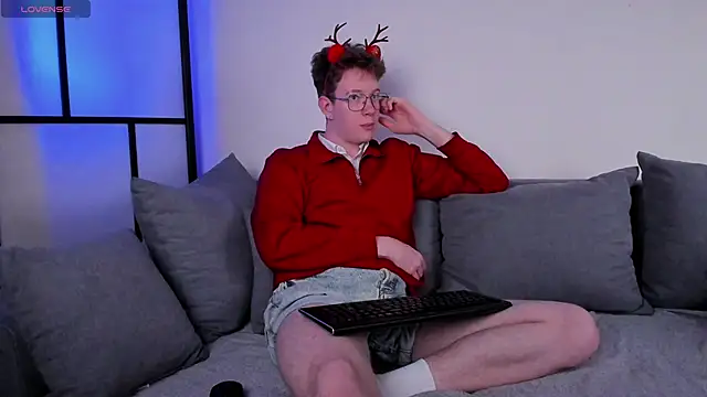 Teddy Parkers online show from December 3, 2025, 12:36 pm