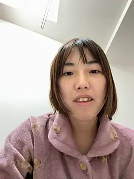 Risa-chan online show from December 4, 2025, 4:00 am