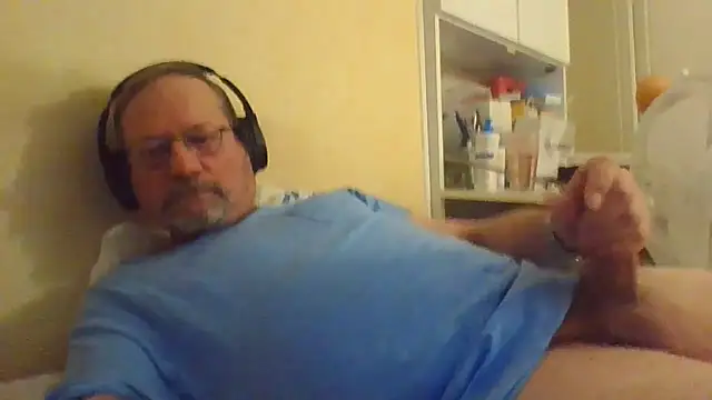 Snapshot of Wanky357 chatting on June 4, 2026, 8:48 pm Wanky357 online show from June 4, 2026, 8:48 pm