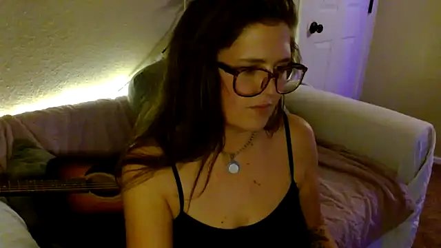mindymoundsxx online show from February 10, 2026, 10:08 am