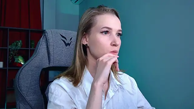 Megan Rodgers online show from April 7, 2026, 5:35 pm