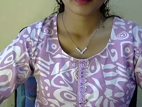 Snapshot of Shab_M chatting on June 24, 2026, 7:29 am Shab M online show from June 24, 2026, 7:29 am