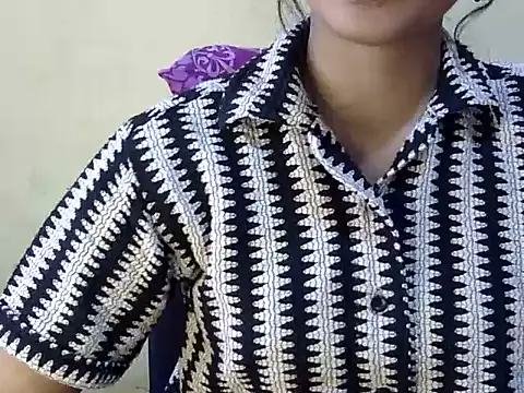 Snapshot of Shab_M chatting on August 1, 2026, 9:08 am Shab M online show from August 1, 2026, 9:08 am