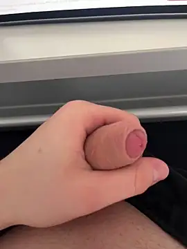 hannes256102 online show from March 6, 2026, 4:36 pm