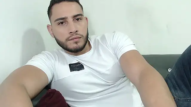 Seank Noszka online show from December 14, 2025, 8:13 pm