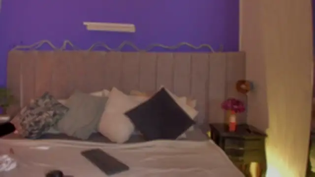 Aura sun online show from March 19, 2026, 11:47 am