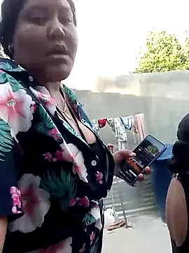 VaneandRossy online show from January 17, 2026, 9:40 pm