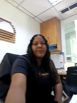 VaneandRossy online show from March 8, 2026, 2:21 pm