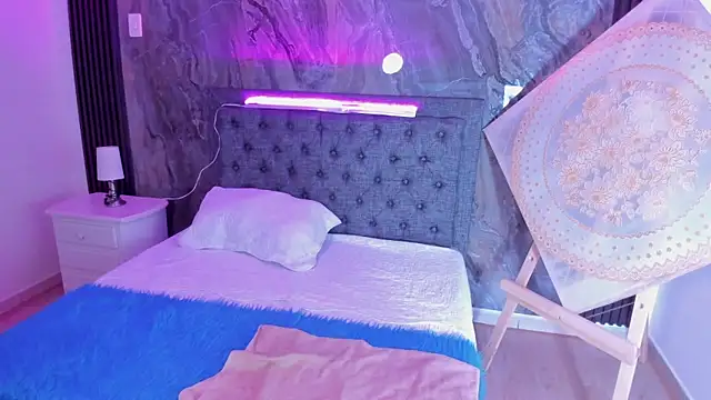 Alicee Stonee  online show from January 6, 2026, 7:28 pm