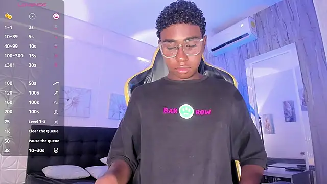 teylor lovee online show from March 12, 2026, 8:26 pm