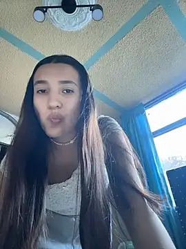 Alix Rousses21 online show from April 9, 2026, 10:48 pm