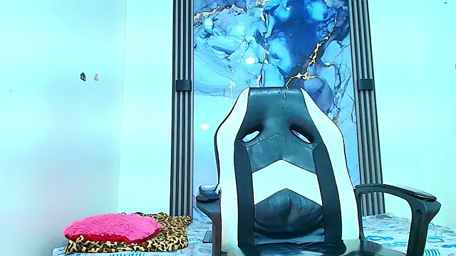 Valentina and sneider  online show from January 14, 2026, 8:14 pm