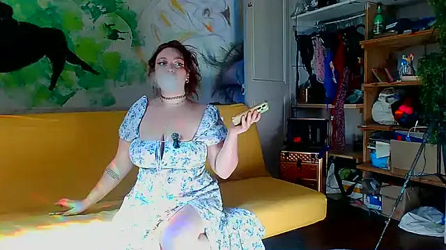 Snapshot of atowiloxx chatting on June 10, 2026, 2:16 pm atowiloxx online show from June 10, 2026, 2:16 pm