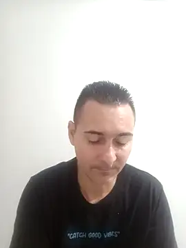 MonNave online show from December 4, 2025, 10:07 pm