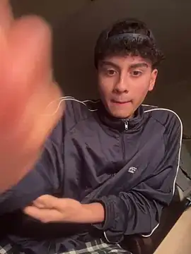 Snapshot of hungspanishtwink chatting on January 5, 2026, 7:39 pm hungspanishtwink online show from January 5, 2026, 7:39 pm