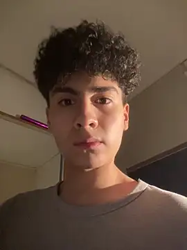 Snapshot of hungspanishtwink chatting on February 17, 2026, 10:49 pm hungspanishtwink online show from February 17, 2026, 10:49 pm