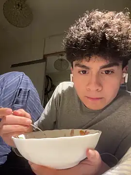 Snapshot of hungspanishtwink chatting on February 24, 2026, 10:19 pm hungspanishtwink online show from February 24, 2026, 10:19 pm