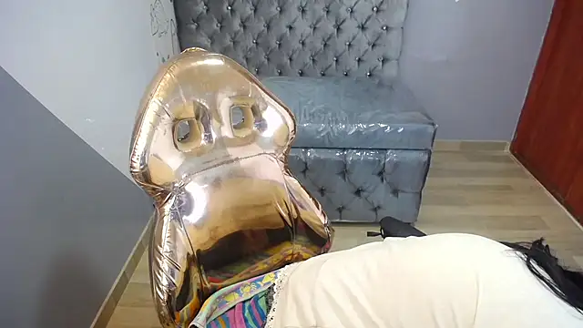 eva smit t online show from February 7, 2026, 2:26 am