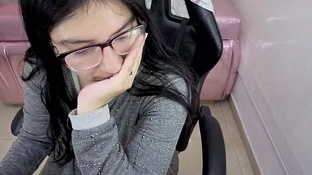 eva smit t online show from March 26, 2026, 2:39 am