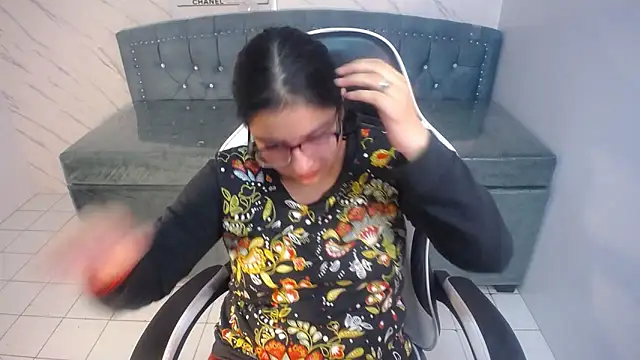 eva smit t online show from April 22, 2026, 2:47 am