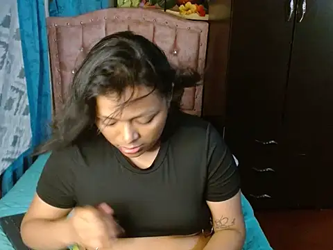 caro lil online show from February 25, 2026, 3:16 am