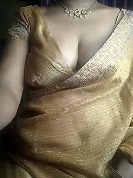 Preeti345 online show from April 20, 2026, 6:27 am