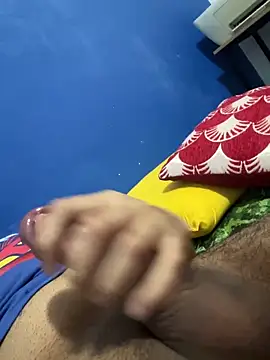 Edaysw online show from December 4, 2025, 2:04 pm