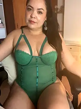 EmiHarrys online show from January 7, 2026, 10:23 pm