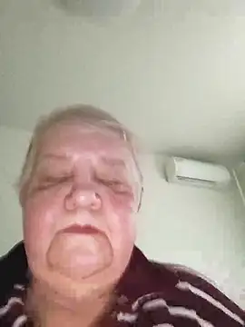 HapinessLovee online show from December 20, 2025, 7:59 am