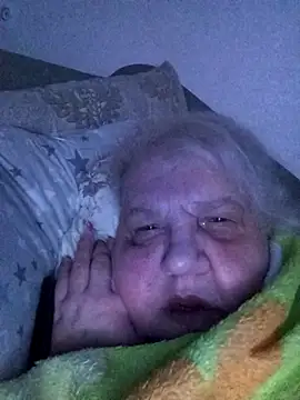 HapinessLovee online show from April 4, 2026, 6:05 pm