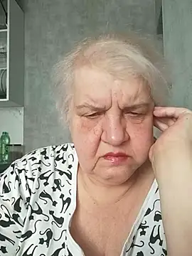 HapinessLovee online show from June 6, 2026, 5:23 am