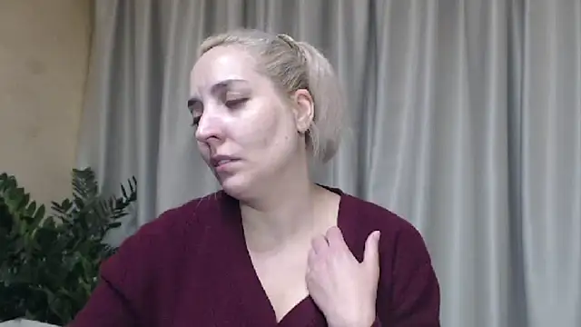 sweetpussy online show from October 2, 2025, 3:19 pm