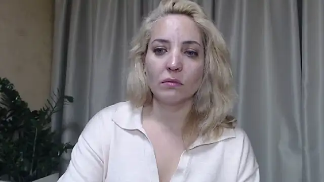 sweetpussy online show from October 13, 2025, 4:07 pm