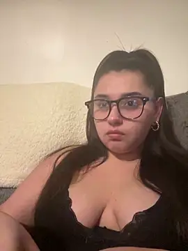 Wild Busty Niyah XX online show from December 21, 2025, 9:55 pm