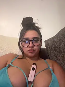 Wild Busty Niyah XX online show from March 10, 2026, 9:20 pm