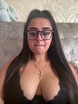 Wild Busty Niyah XX online show from May 5, 2026, 9:28 am