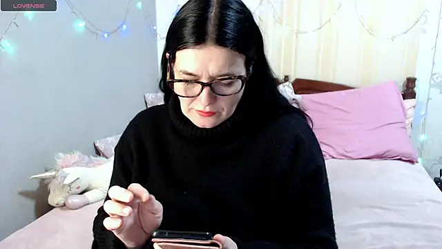 SashaBond online show from February 21, 2026, 12:17 pm