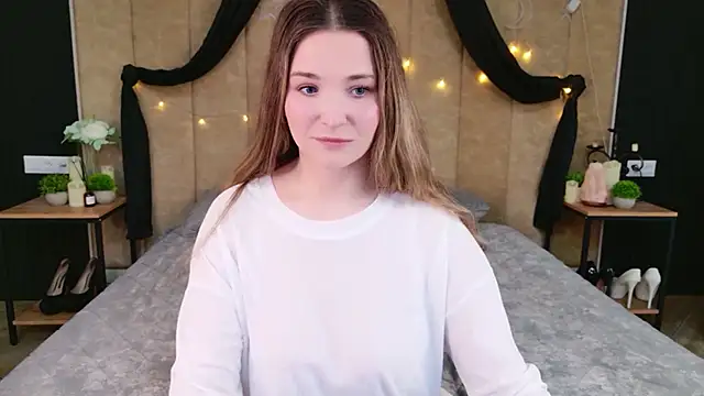 Lina Sinerz online show from March 9, 2026, 8:46 pm